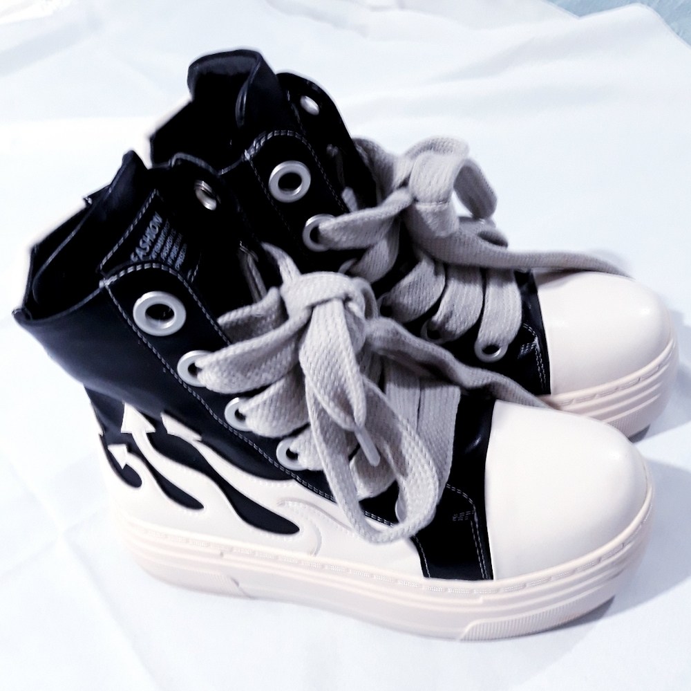 Fashion Black  White High-Top Sneakers Ankle Boots Platform Stick Sole Size 40 - Picture 7 of 12